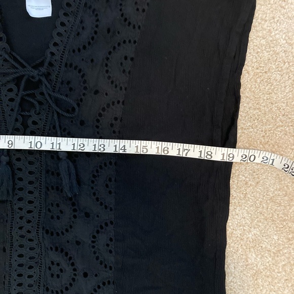 Black swim cover with tie and lace. EUC. Roomy size Small, fits a Medium - Picture 5 of 6